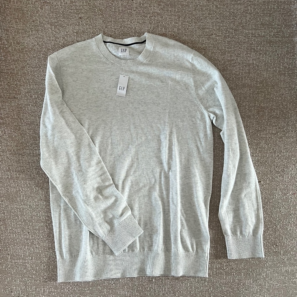 GAP sweater